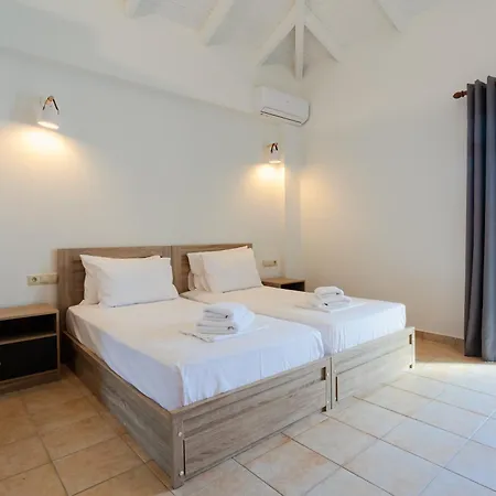 Maison Peroulia Nea Koroni
