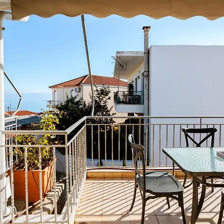 Maison Peroulia * Nea Koroni